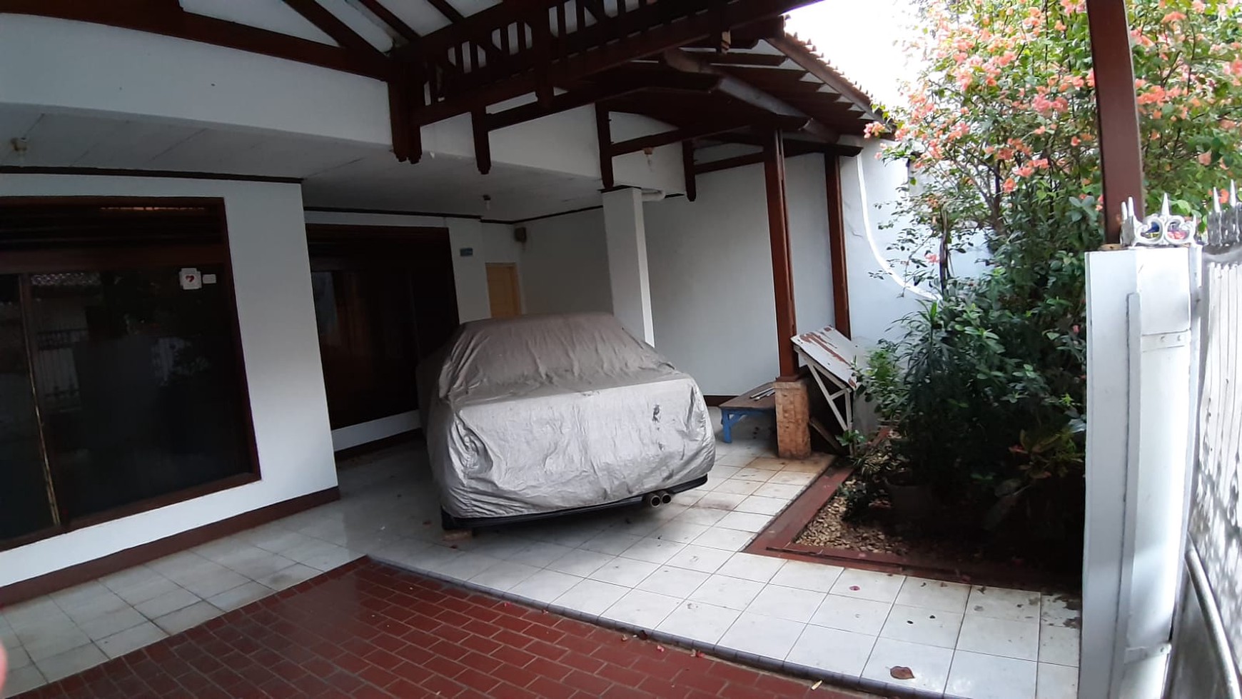 Rumah Hitung Tanah Area Cipete