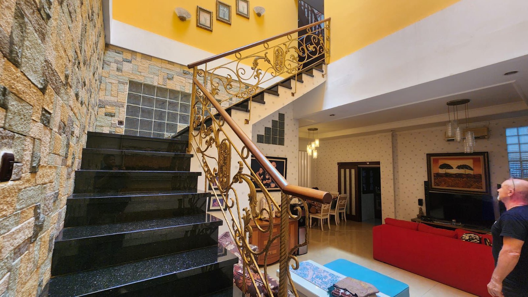 Rumah Hitung Tanah Area Cipete