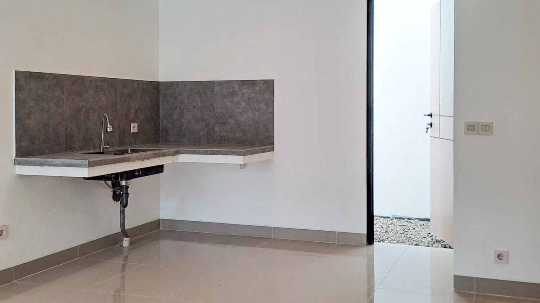 Dijual Rumah Baru Modern Minimalis di Graha Raya Bintaro 