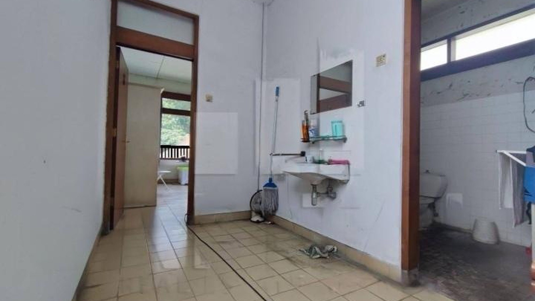 Rumah 2 Lantai di Trunojoyo Kec Bandung Wetan