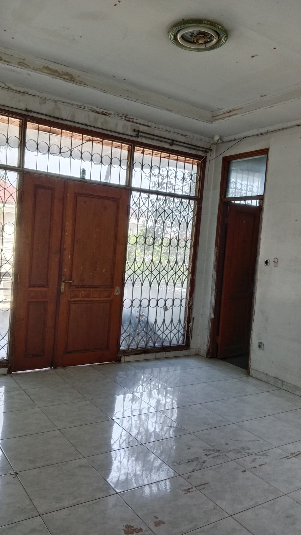 DIJUAL RUMAH MAINROAD  THI  BANDUNG