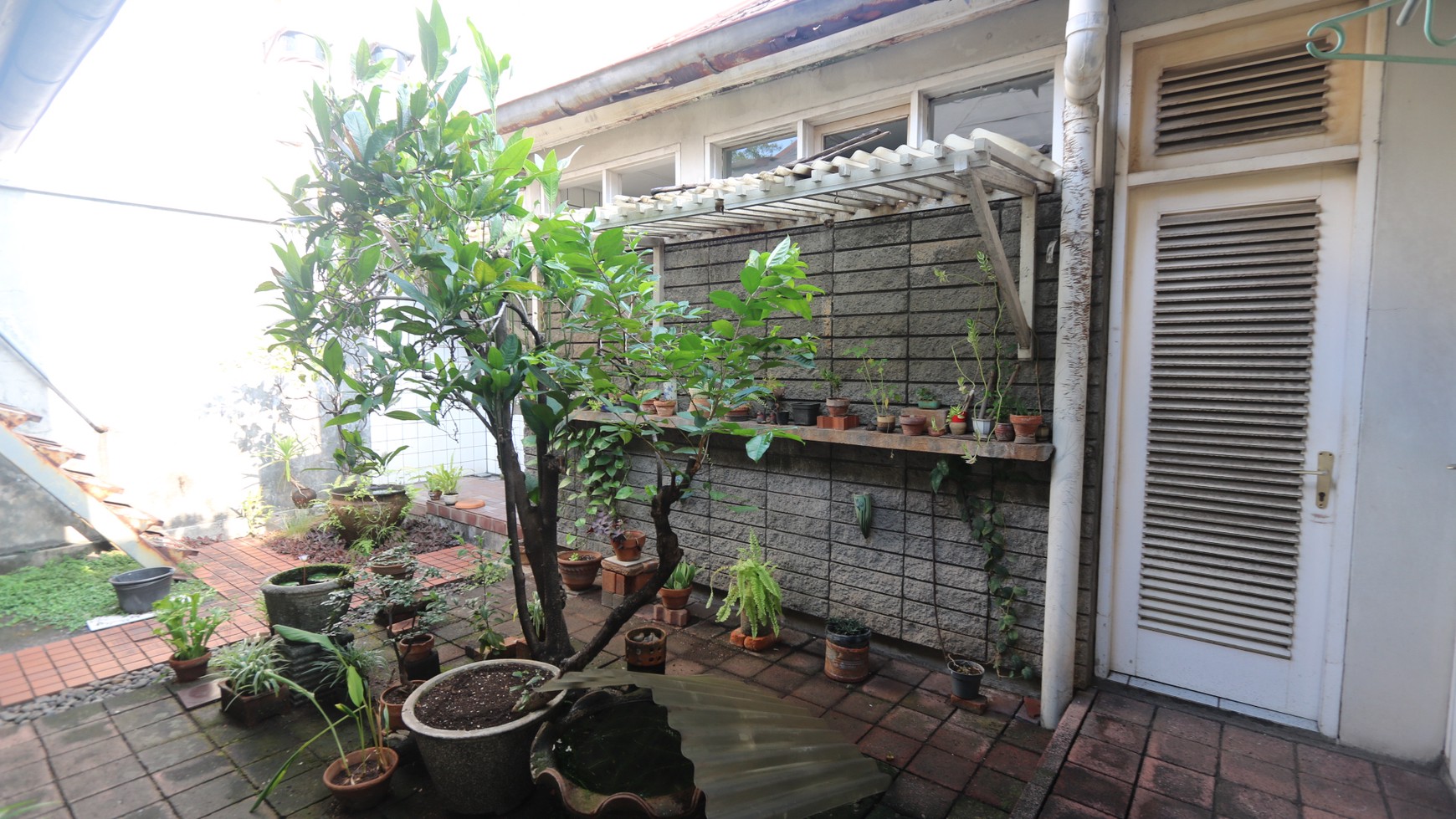 RUMAH KLASIK NYAMAN & ASRI, STRATEGIS DEKAT SCBD & AREA SENAYAN, JL. HANG LEKIU #LLDD