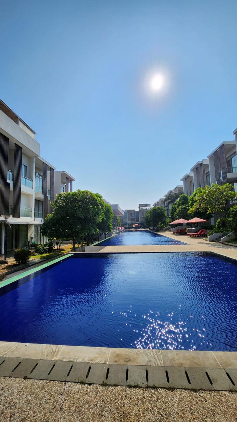 Di Jual Rumah di  ANCOL MARINA - CLUSTER MEWAH VIEW LAUT, BANGUNAN 2 LANTAI.