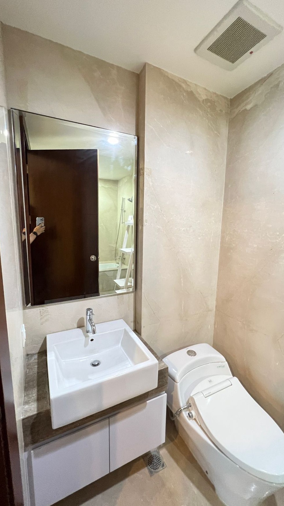 FOR SALE  Apartement Casa Grande, Tebet, Jakarta Selatan siap huni dan exclusive tembus ke Mall Kota Kasablanka.