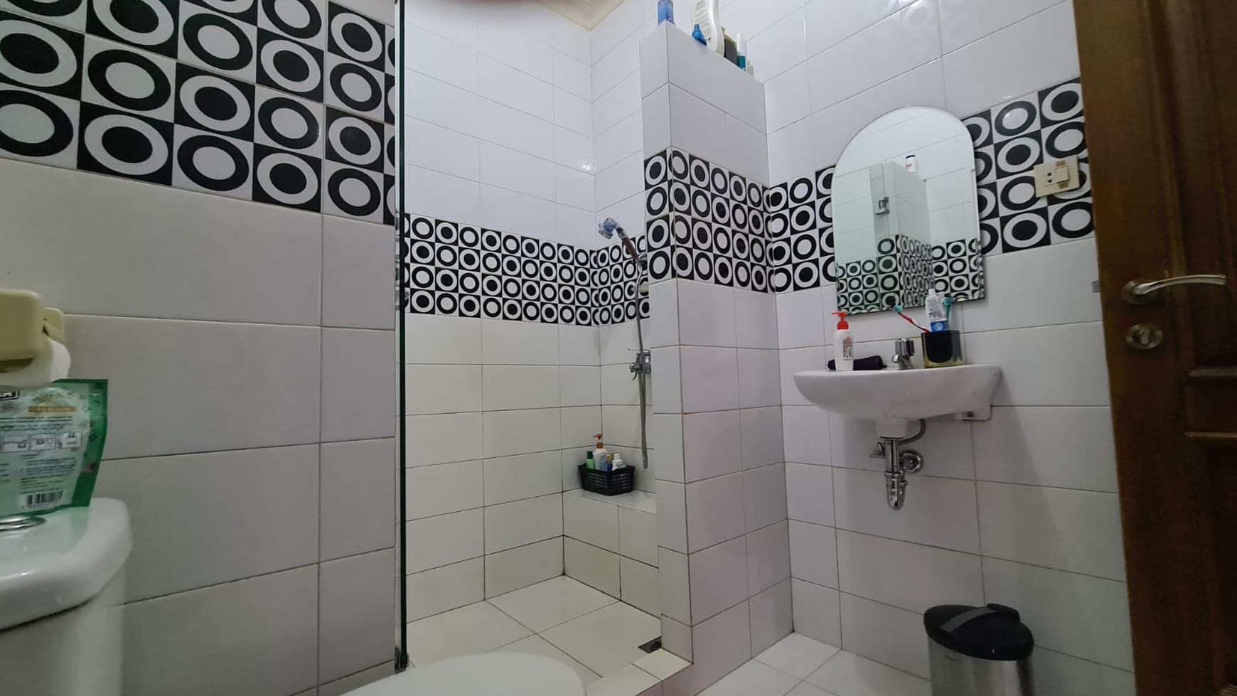 Cinere Megapolitan Luas 325 Kondisi Rapih Dan Siap Huni