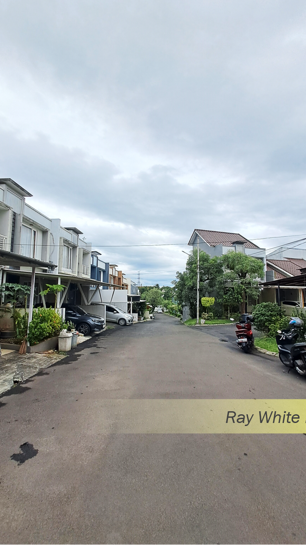 Rumah Dalam Cluster Siap Huni di Trevista Bintaro, Ciputat, Tangerang Selatan