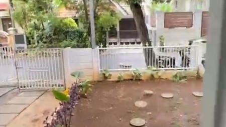 Rumah Siap Huni Baru Renovasi berada diarea BSD Dijual Dengan Harga menarik 