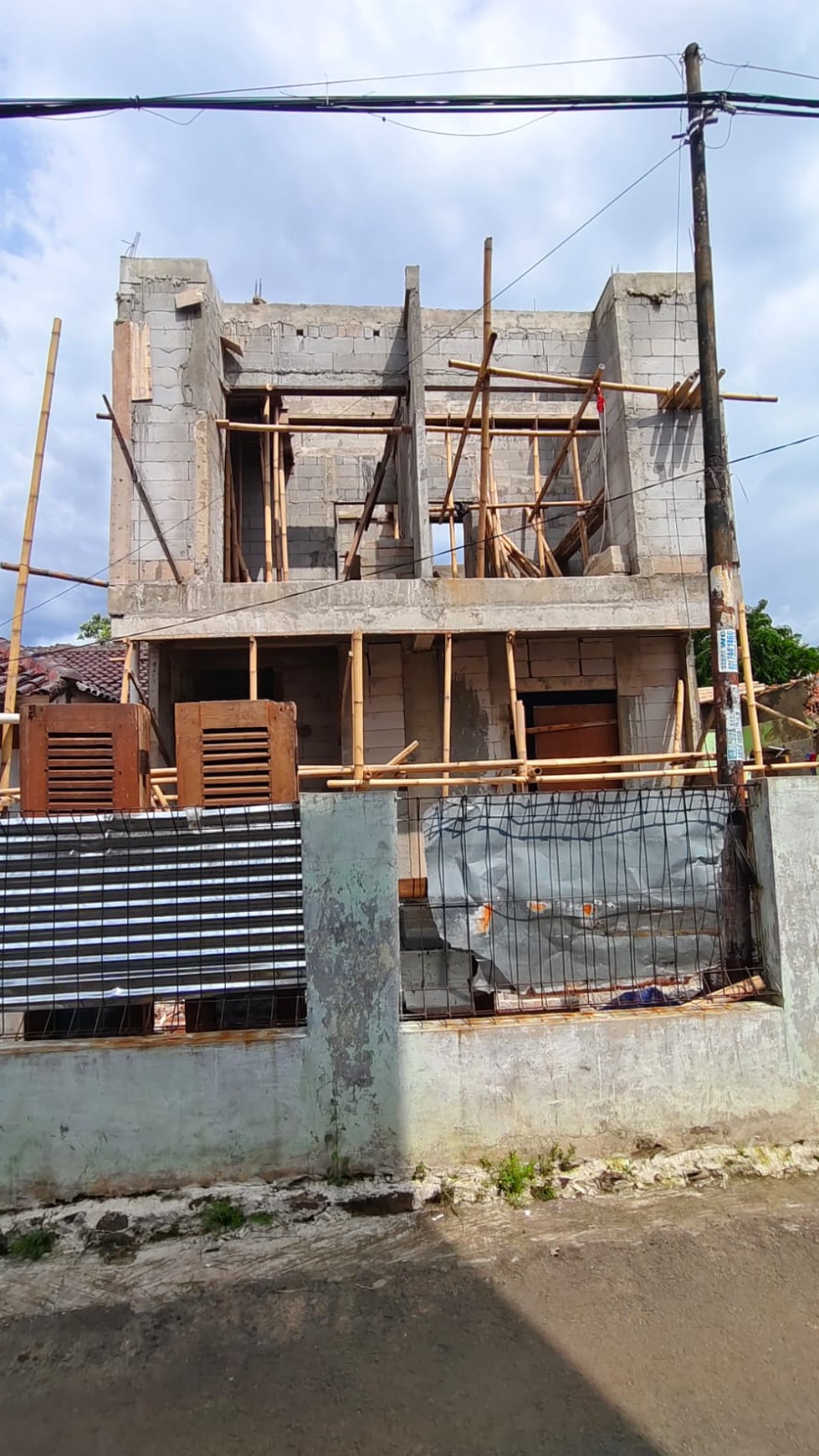 Rumah Hitung Tanah Area Cipete