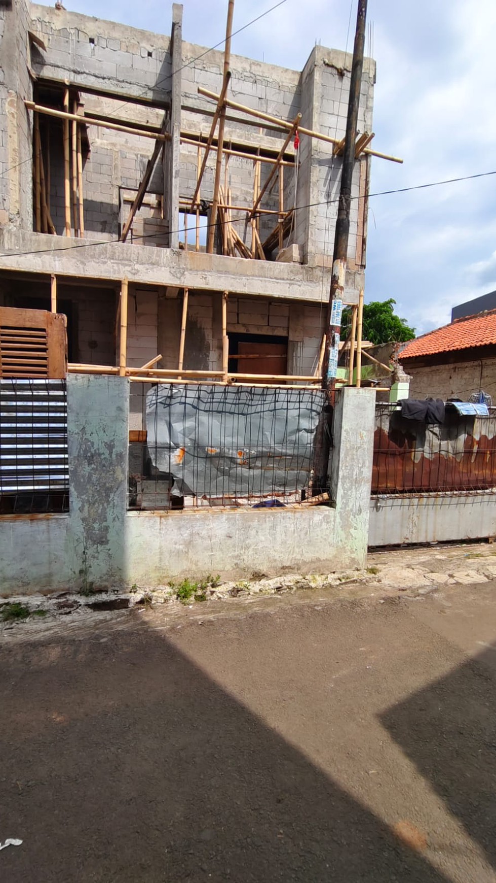 Rumah Hitung Tanah Area Cipete