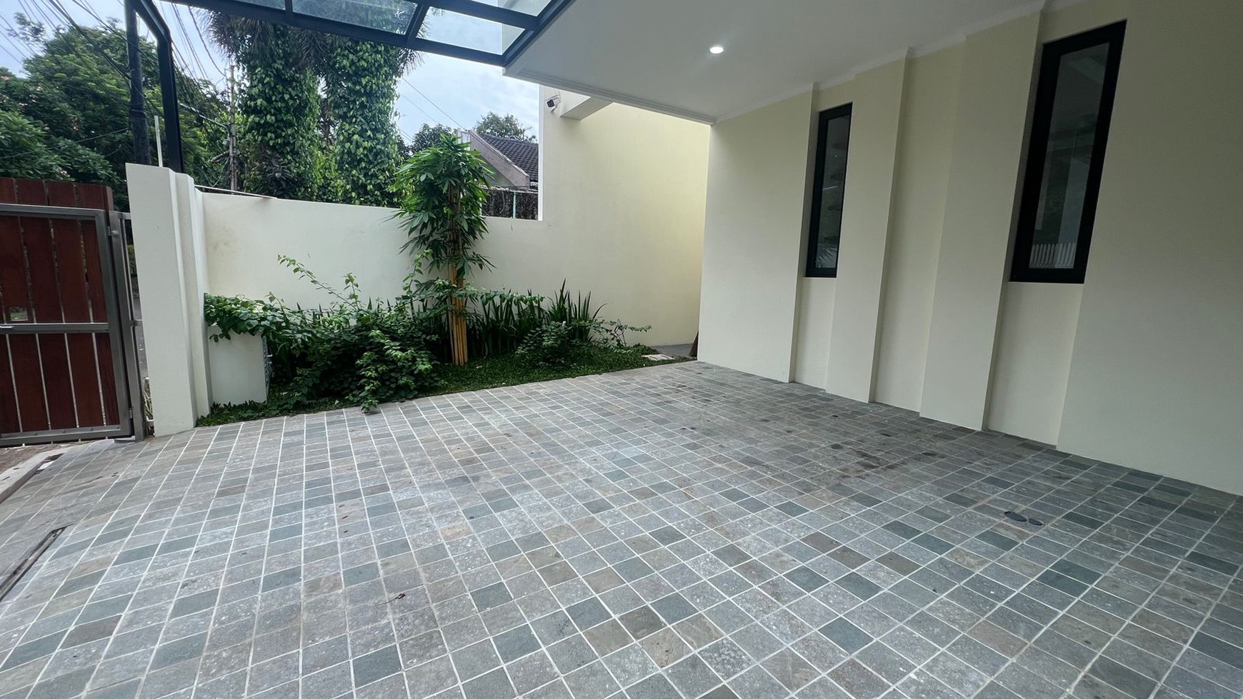 Brandnew bright house for rent kemang jakarta selatan semifurnish 