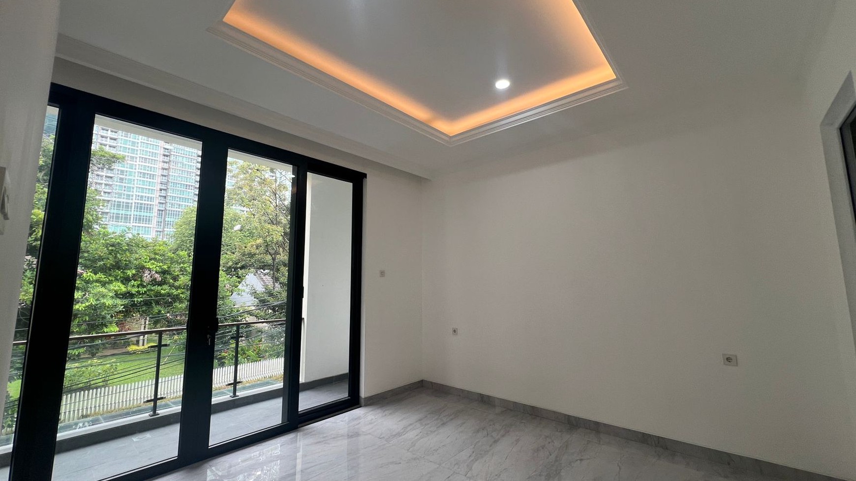 Brandnew bright house for rent kemang jakarta selatan semifurnish 