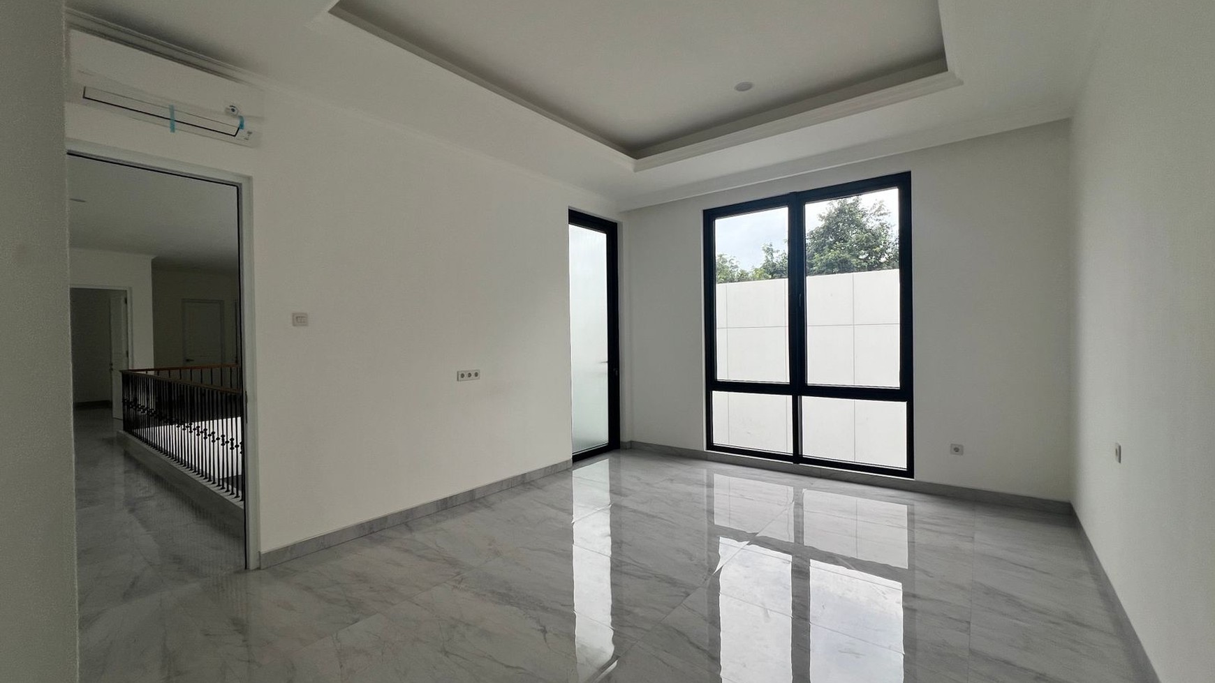 Brandnew bright house for rent kemang jakarta selatan semifurnish 