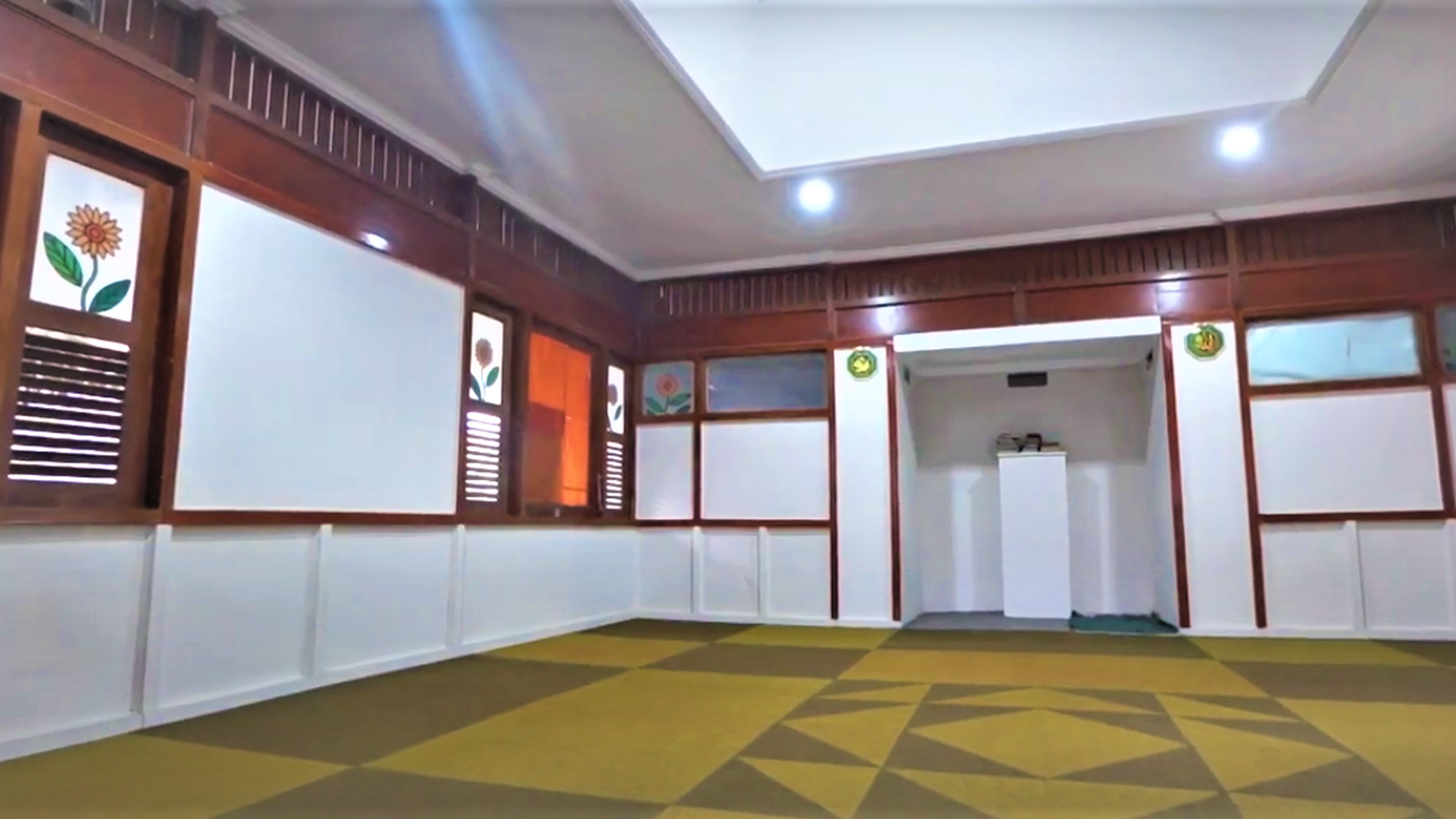 DIJUAL CEPAT! Gedung Strategis di Jl. R. Panji Suroso, Blimbing, Malang