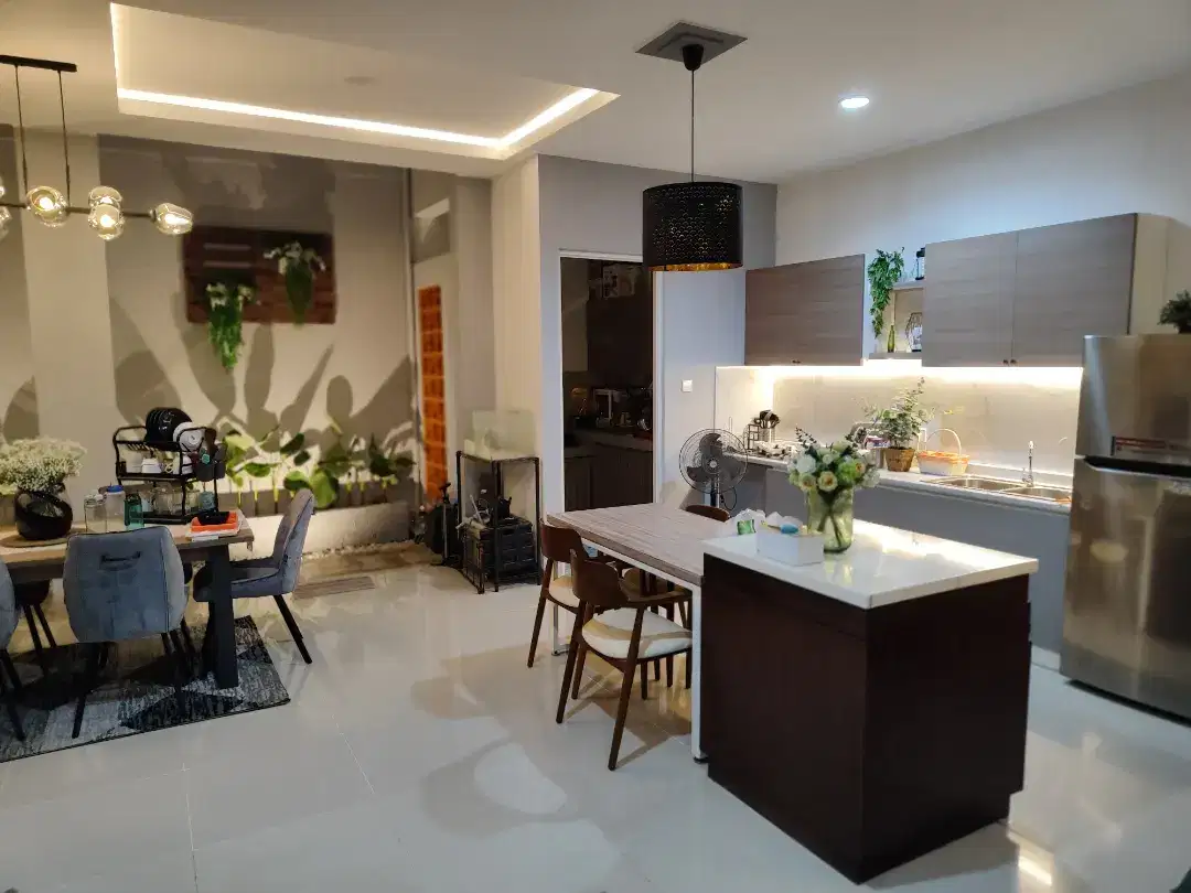 Flash Sale. Rumah bagus cluster Edison, Gading Serpong. 