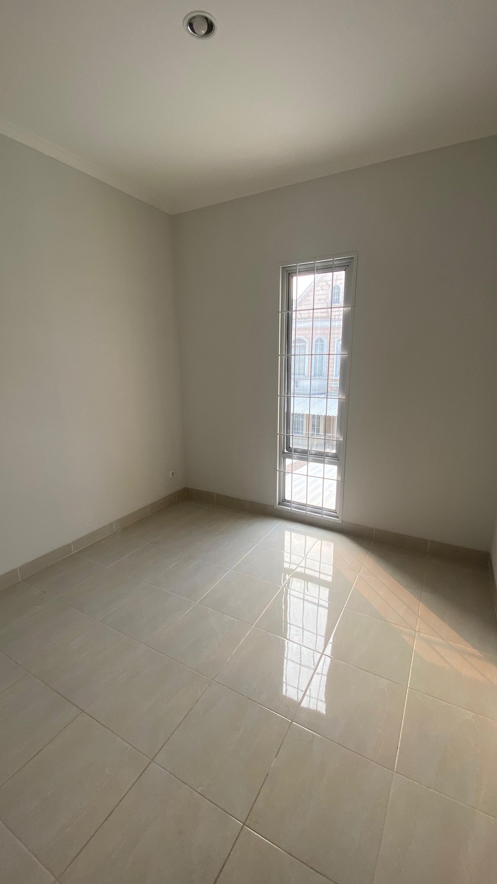 Best Price. Rumah bagus Boston Village, Gading Serpong