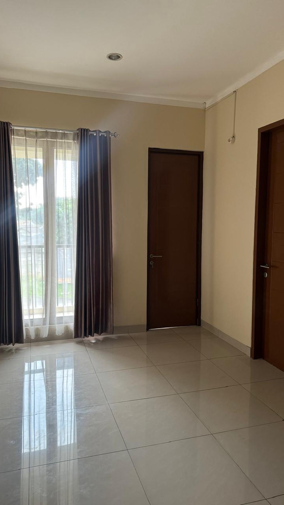 Rumah 2 lantai, dalam cluster di Graha Bintaro