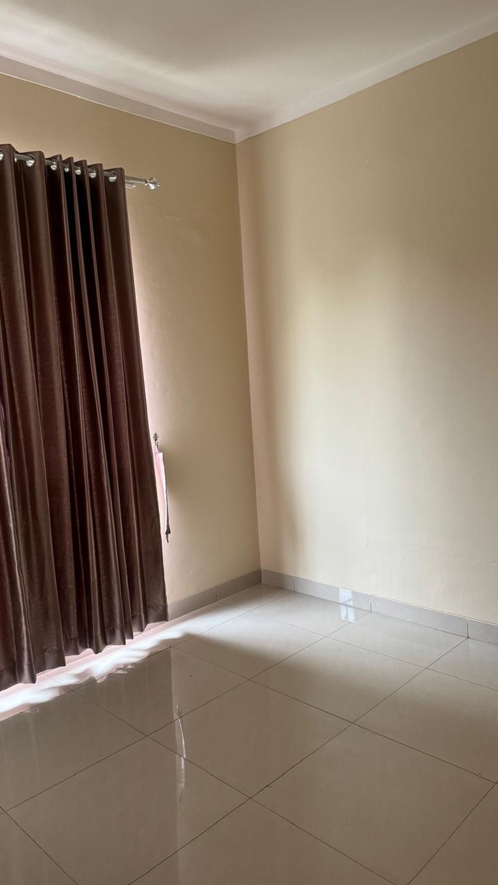 Rumah 2 lantai, dalam cluster di Graha Bintaro