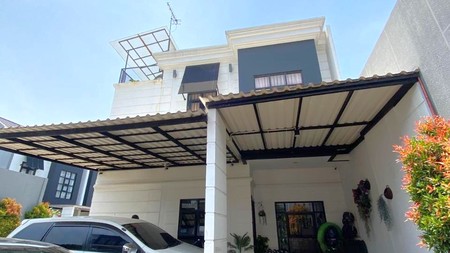 Rumah 2 Lantai Dengan Rooftop Dan Fasum Kolam Renang di Pangkalan Jati