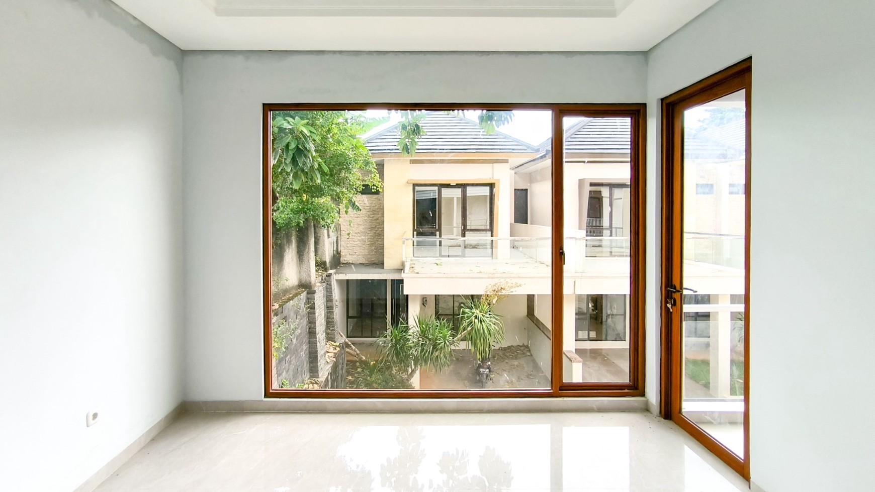 Rumah Bagus,dalam cluster di Bintaro Jaya Sektor 9