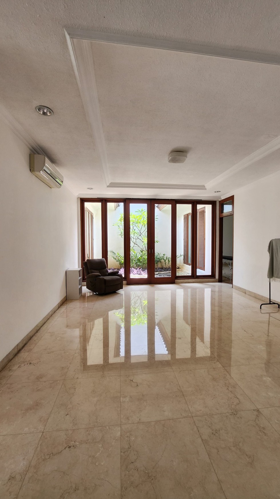 Rumah Bagus Di Pejaten Barat, Villa Palma Jakarta Selatan