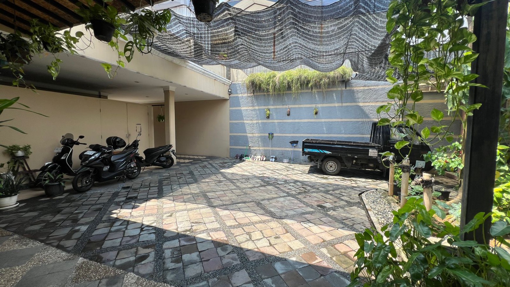 Rumah Hitung Tanah Area Cipete