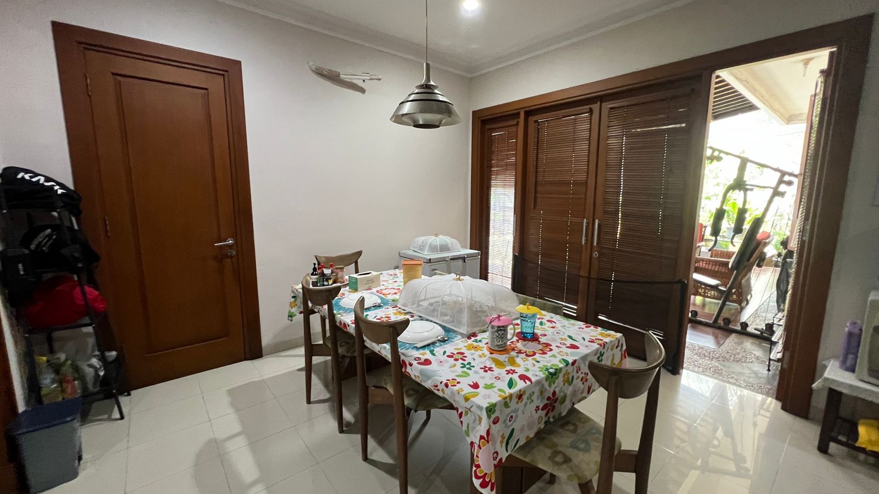 Rumah Hitung Tanah Area Cipete