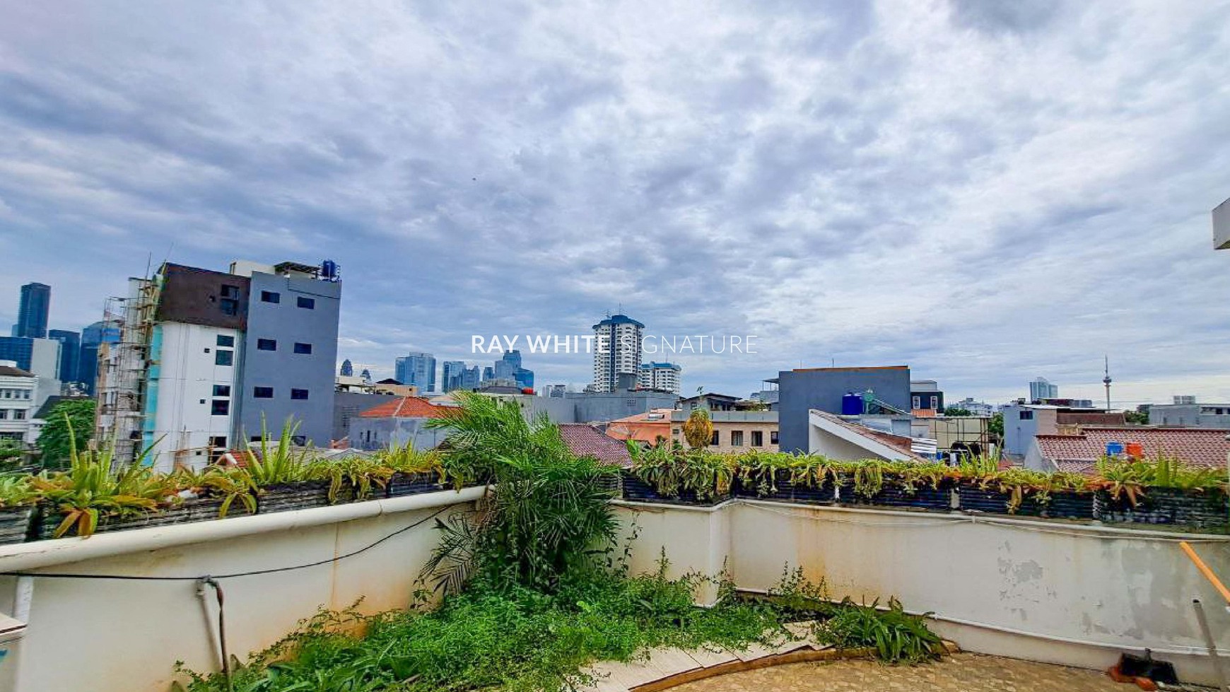 Rumah Hitung Tanah Area Cipete