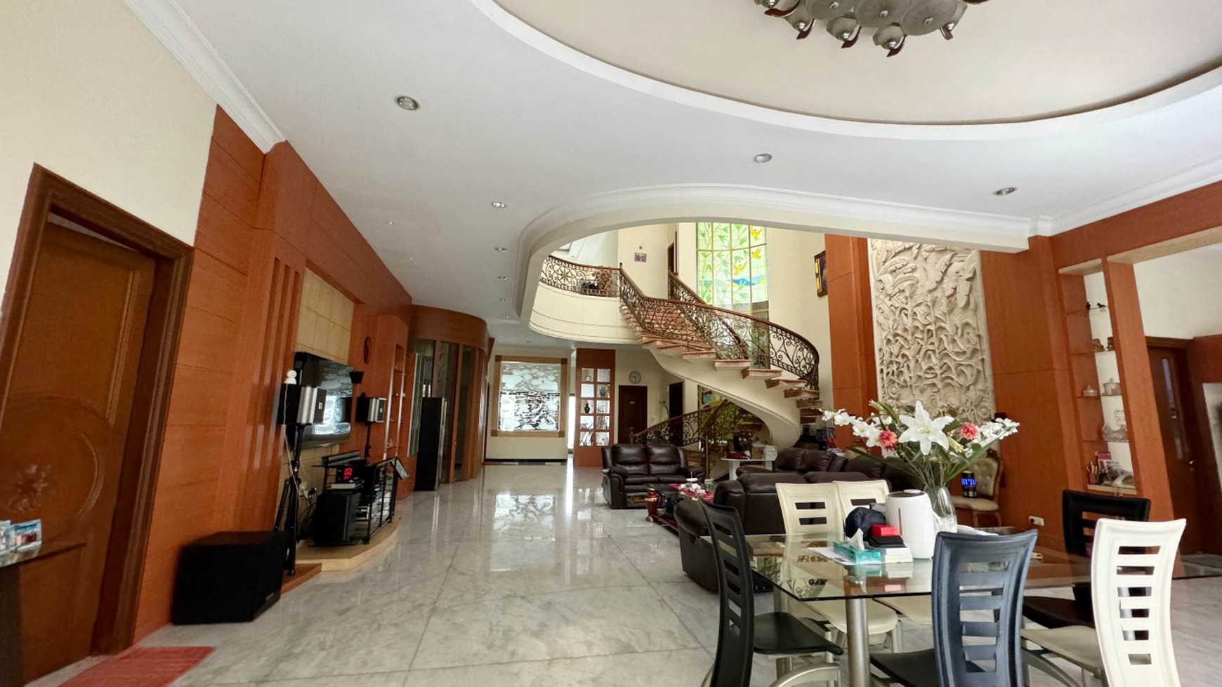 Rumah Hitung Tanah Area Cipete