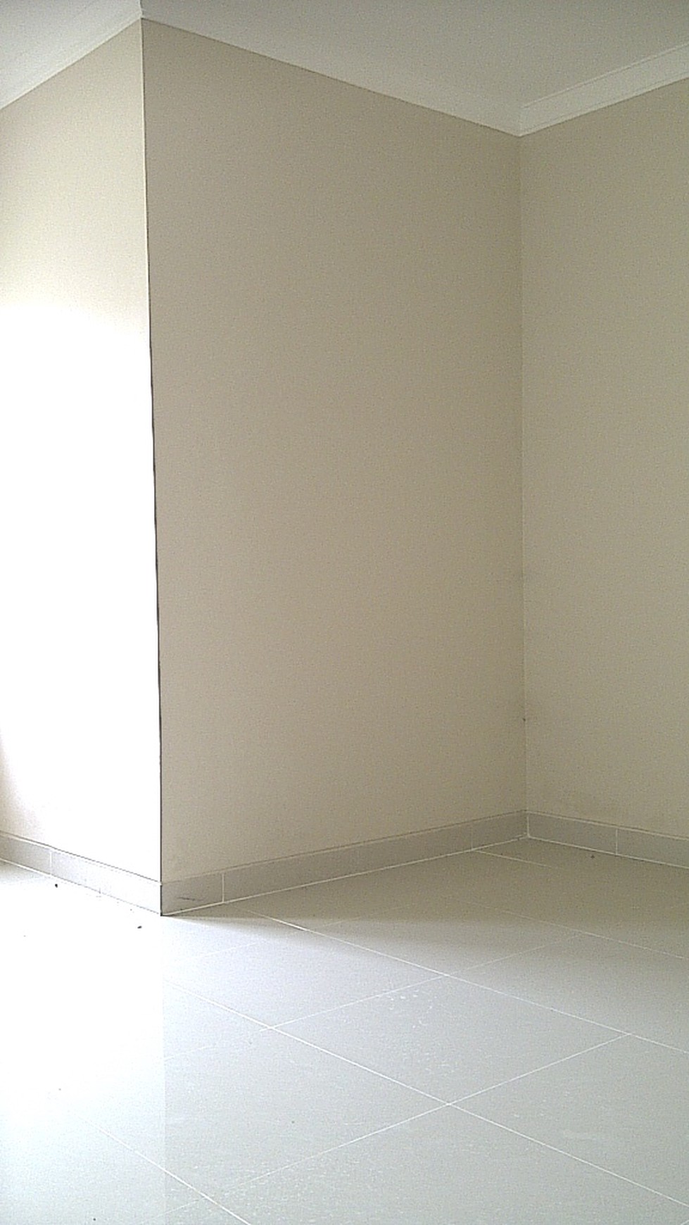 Dijual Rumah Siap Huni di Water Spring, Grand Wisata, Bekasi