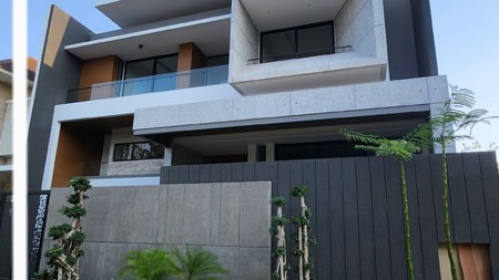 Rumah Baru Pakuwon Indah Surabaya dekat Graha Family, Bukit Darmo Golf, Citraland, Pakuwon Mall, PTC, Supermall