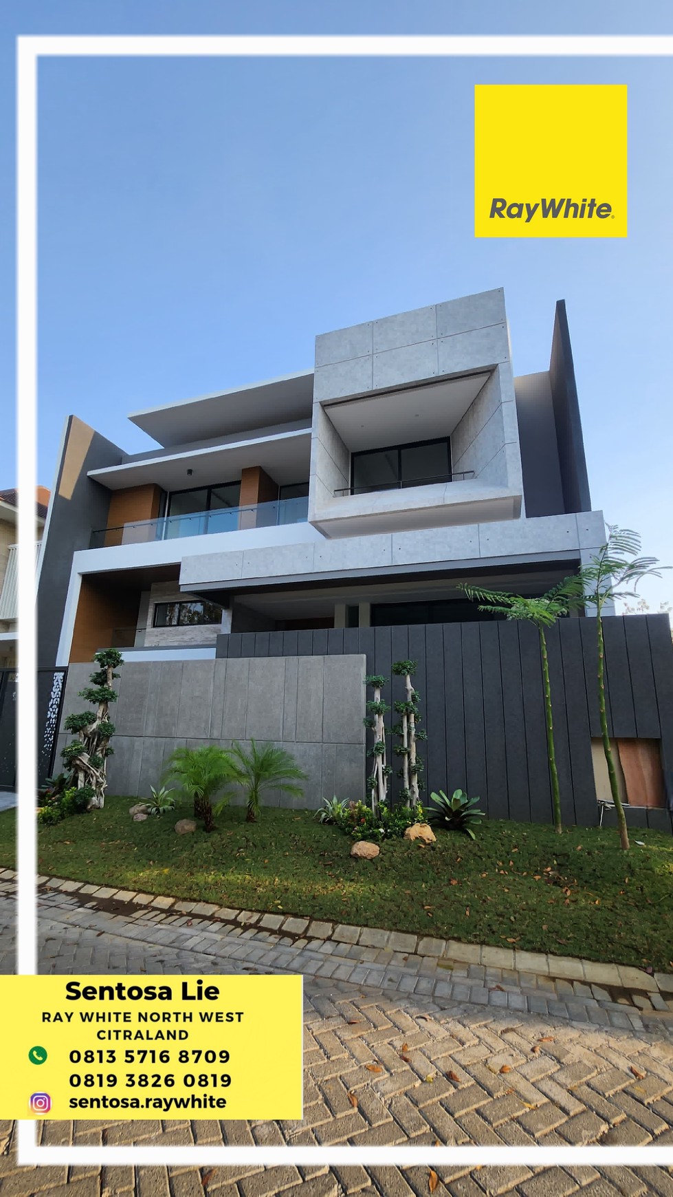 Rumah Baru Pakuwon Indah Surabaya dekat Graha Family, Bukit Darmo Golf, Citraland, Pakuwon Mall, PTC, Supermall