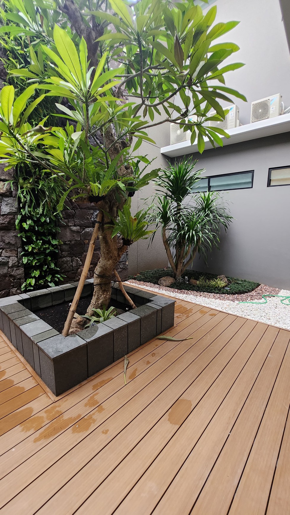 Rumah Baru Pakuwon Indah Surabaya dekat Graha Family, Bukit Darmo Golf, Citraland, Pakuwon Mall, PTC, Supermall