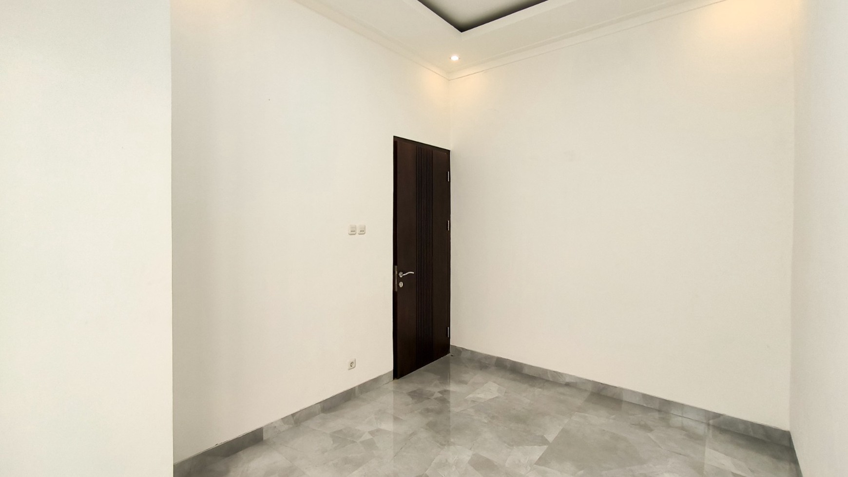 Rumah Bagus,dalam ruangan rapih  di Bintaro Jaya 9