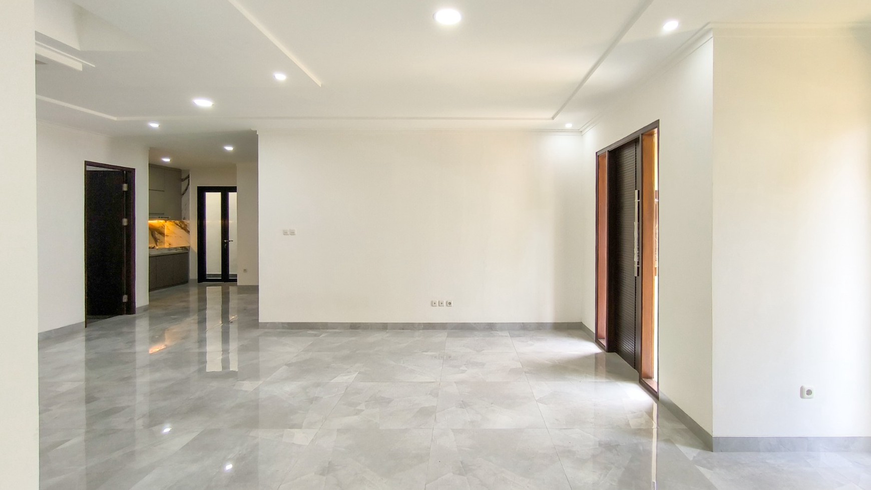 Rumah Bagus,dalam ruangan rapih  di Bintaro Jaya 9