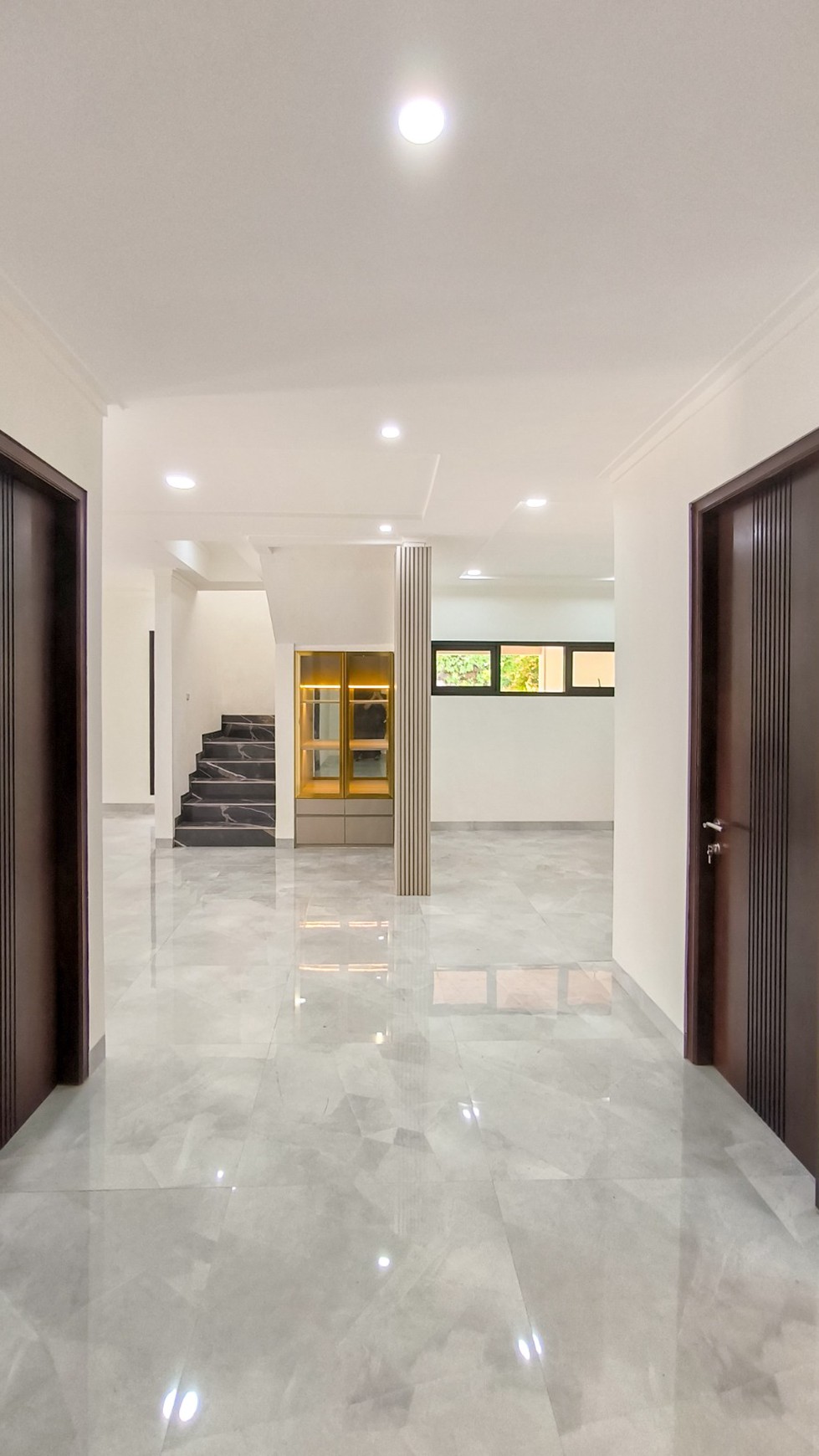 Rumah Bagus,dalam ruangan rapih  di Bintaro Jaya 9