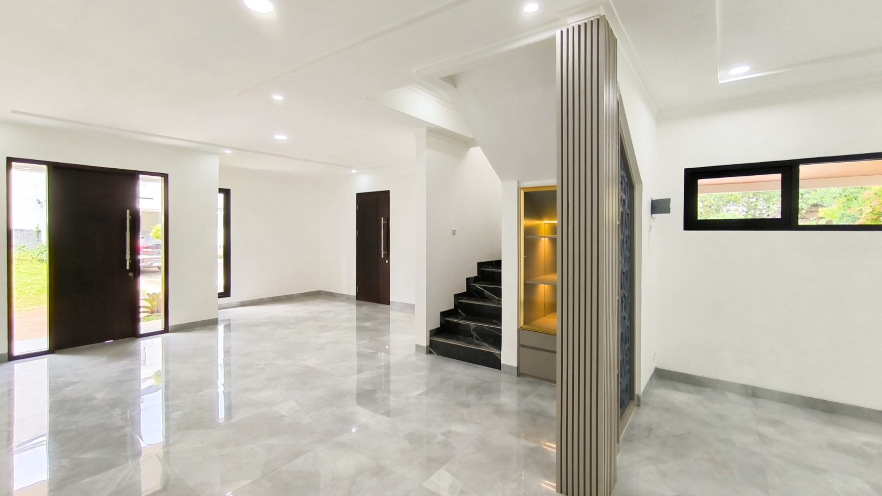 Rumah Bagus,dalam ruangan rapih  di Bintaro Jaya 9