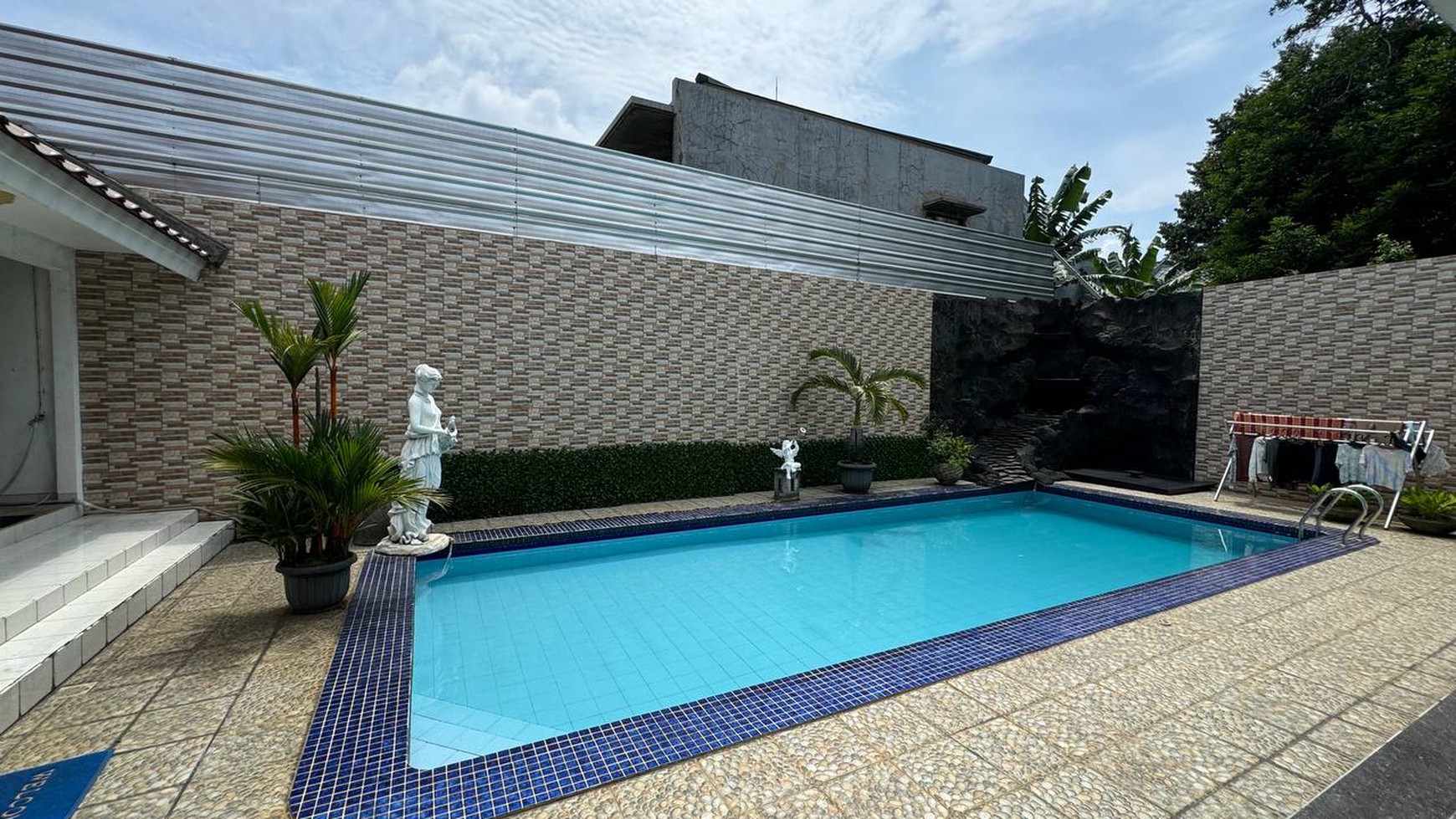 Pondok Labu Pangkalan Jati rawa kopi rumah mewah private dengan swimpool fullfurnished