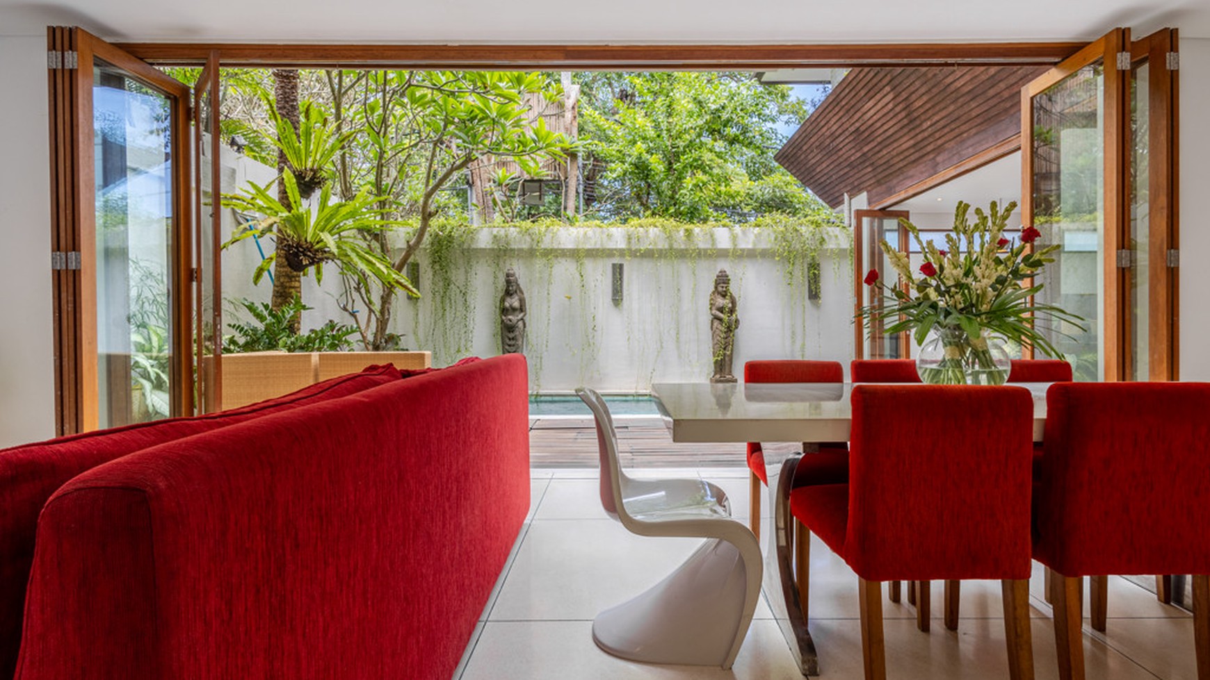 For Annual Rental - Modern boutique villa 4 bedrooms walking distance to the beach clubs in the heart of Canggu