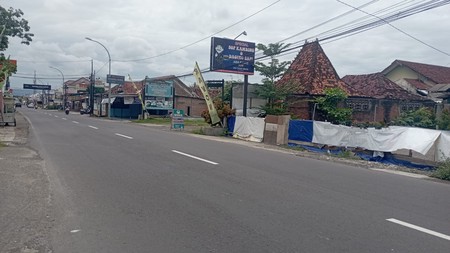 Tanah dan Bangunan Ruang Usaha Disewakan Di Jl Imogiri Timur Banguntapan Bantul