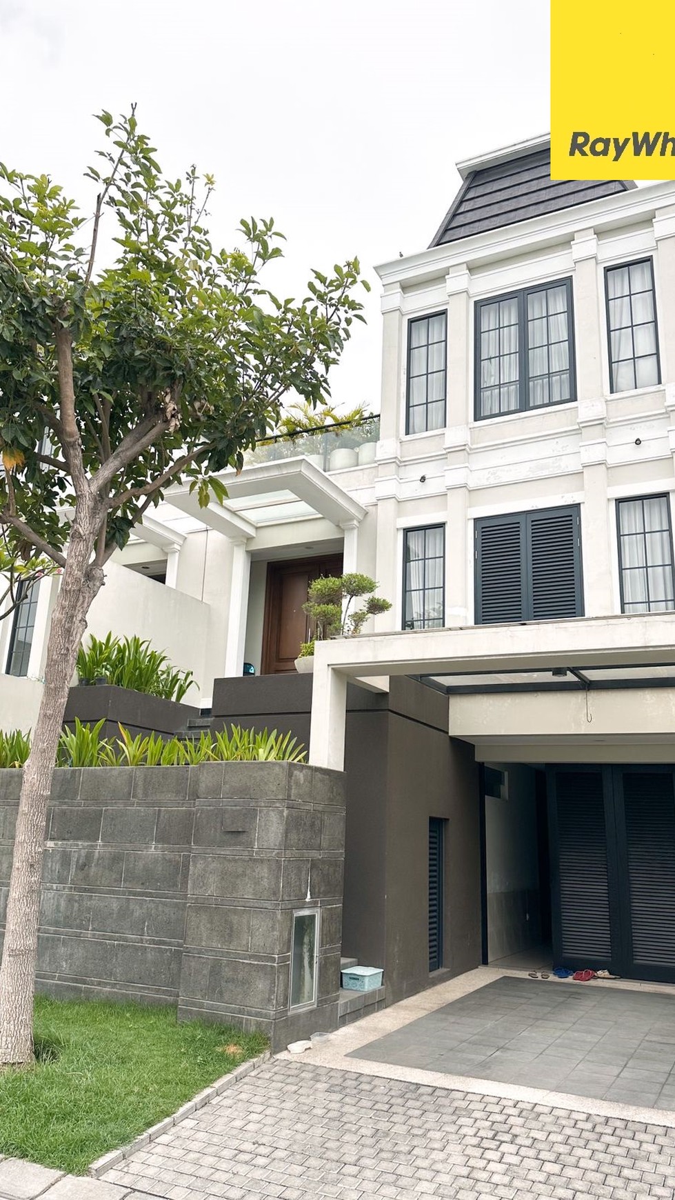Rumah Dijual Grand Kenjeran Pinewood Surabaya