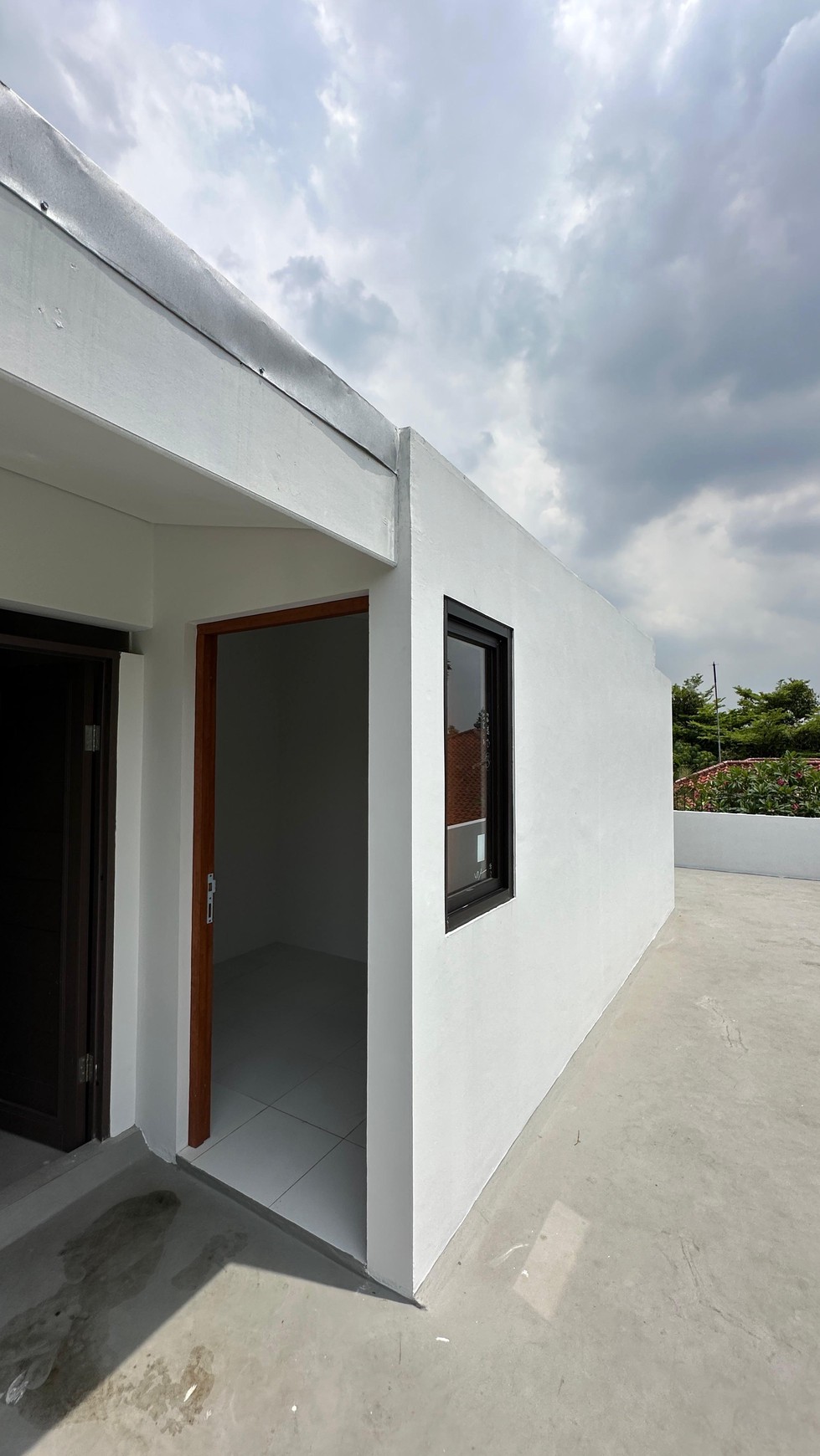 Brand New Townhouse 2 lantai + RoofTop lokasi di Kejaksaan, Kreo, Larangan, Tangerang Total ada 6 unit rumah