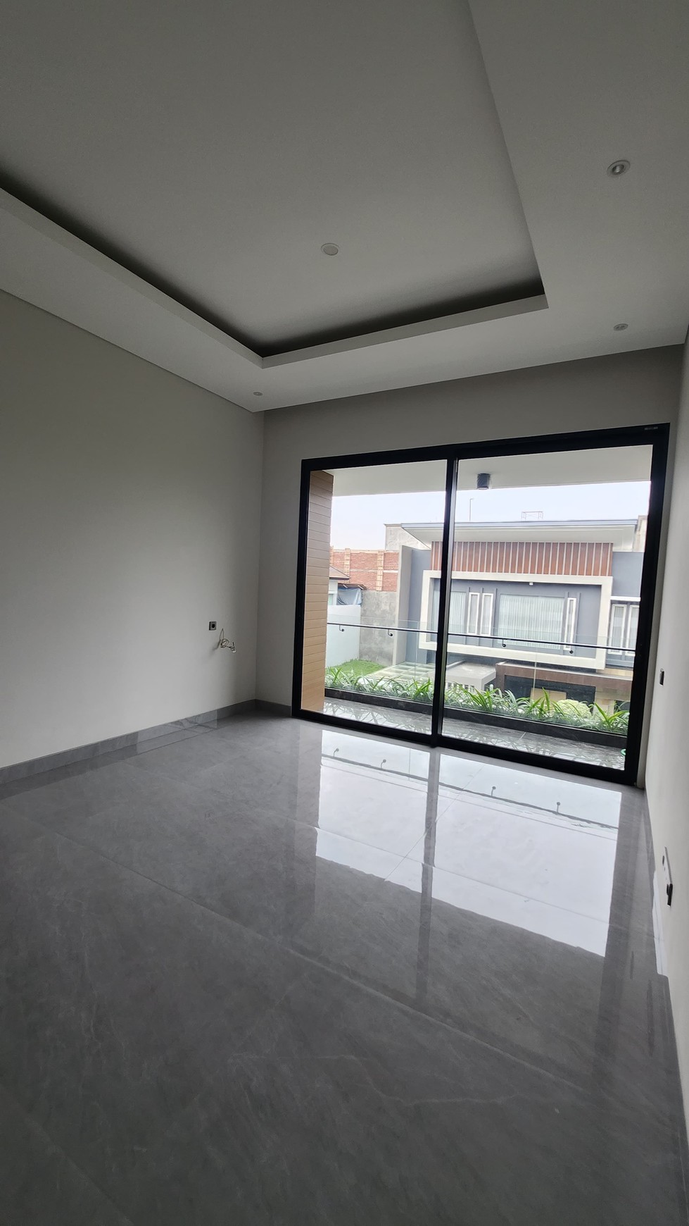Dijual Rumah Baru Pakuwon Indah Imperial.Golf Surabaya dekat Graha Family, Citraland, Pakuwon Mall, Bukit Darmo Golf
