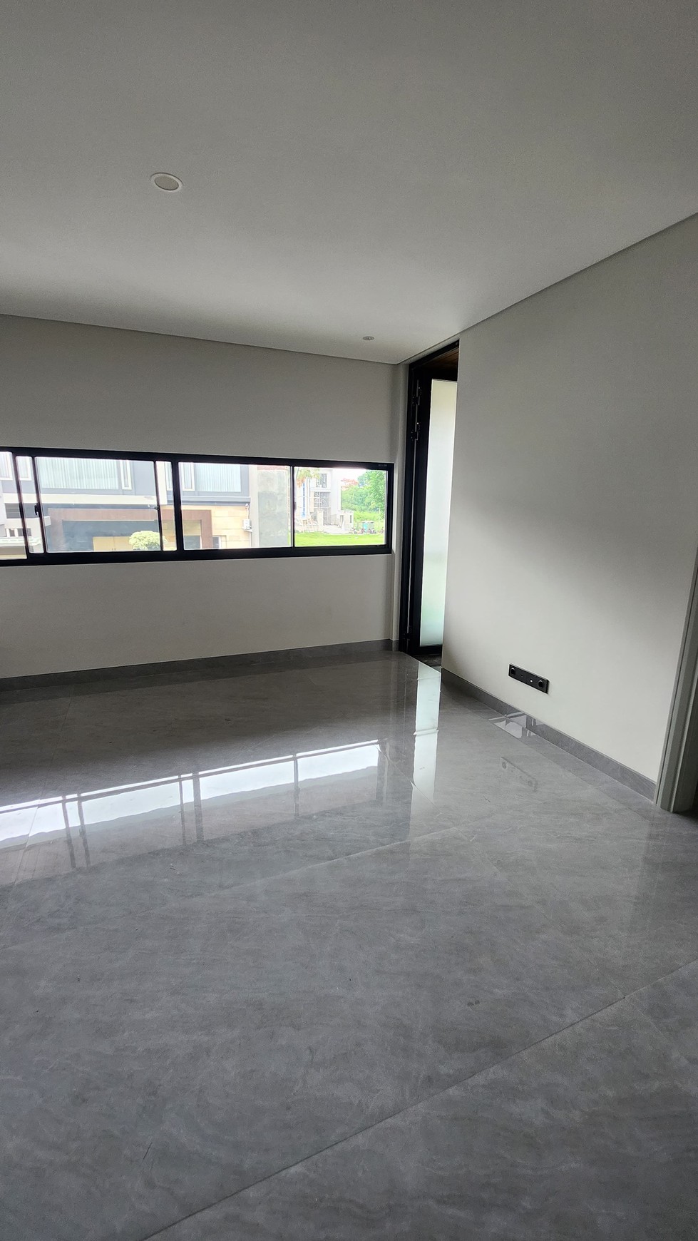 Dijual Rumah Baru Pakuwon Indah Imperial.Golf Surabaya dekat Graha Family, Citraland, Pakuwon Mall, Bukit Darmo Golf