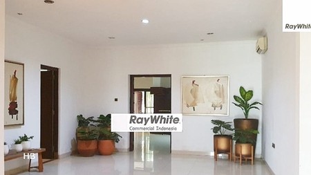 Rumah klasik minimalis , lokasi elite,  Menteng ,  jl. Cirebon, Jakarta Pusat.