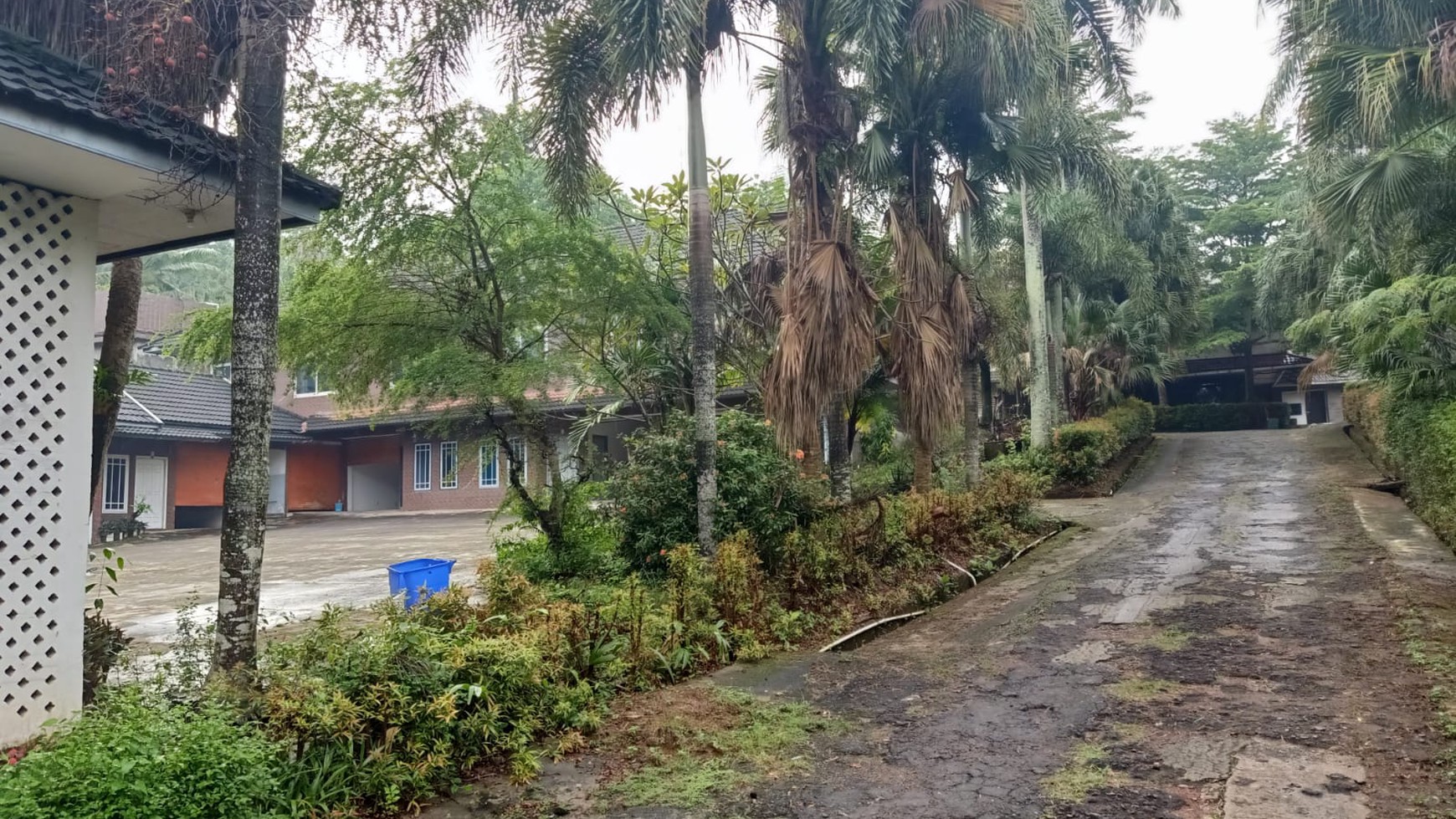 Jual Murah Hotel kondisi asri dan bagus di JL. suhanda Palembang sumatera selatan