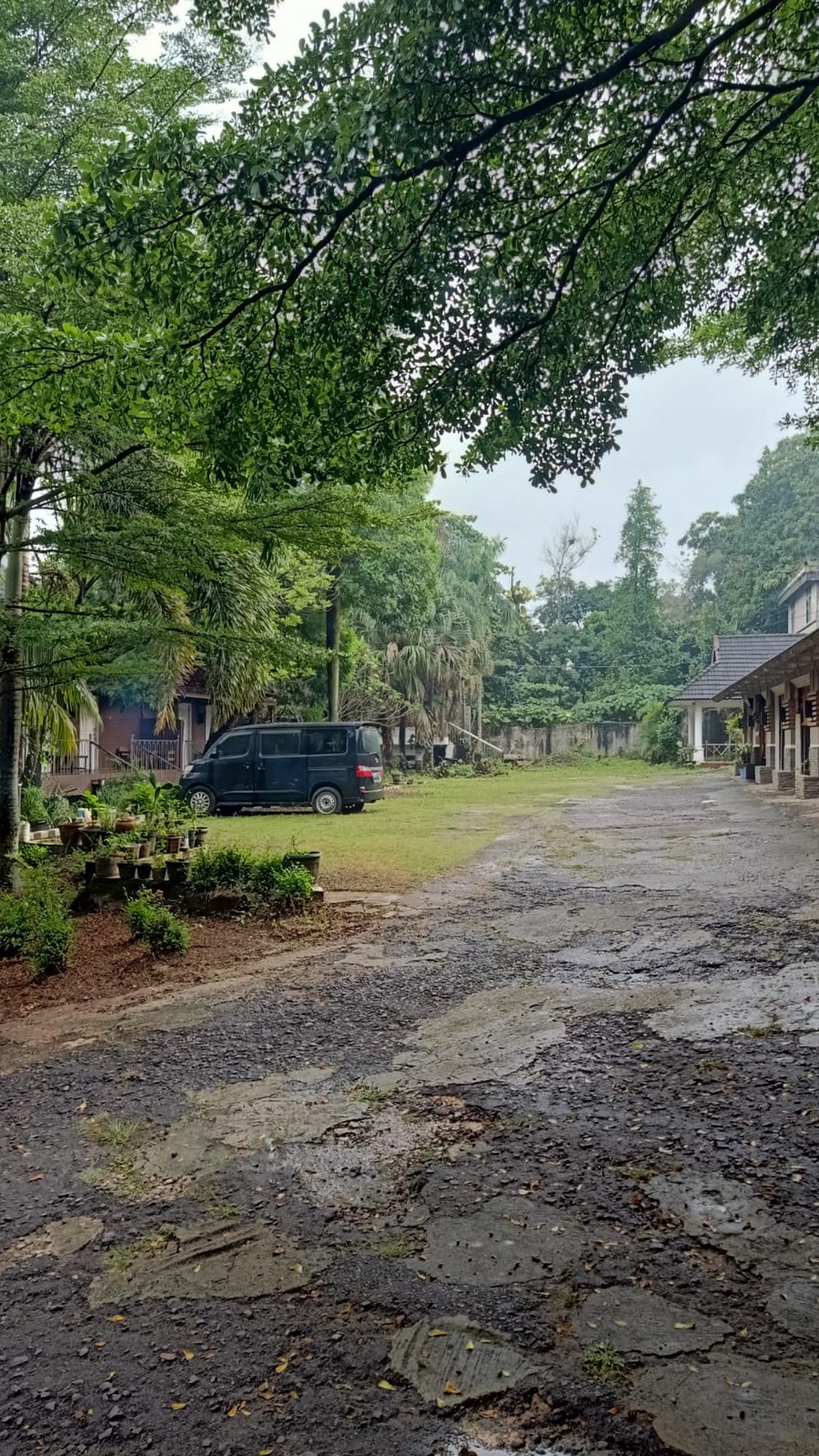 Jual Murah Hotel kondisi asri dan bagus di JL. suhanda Palembang sumatera selatan