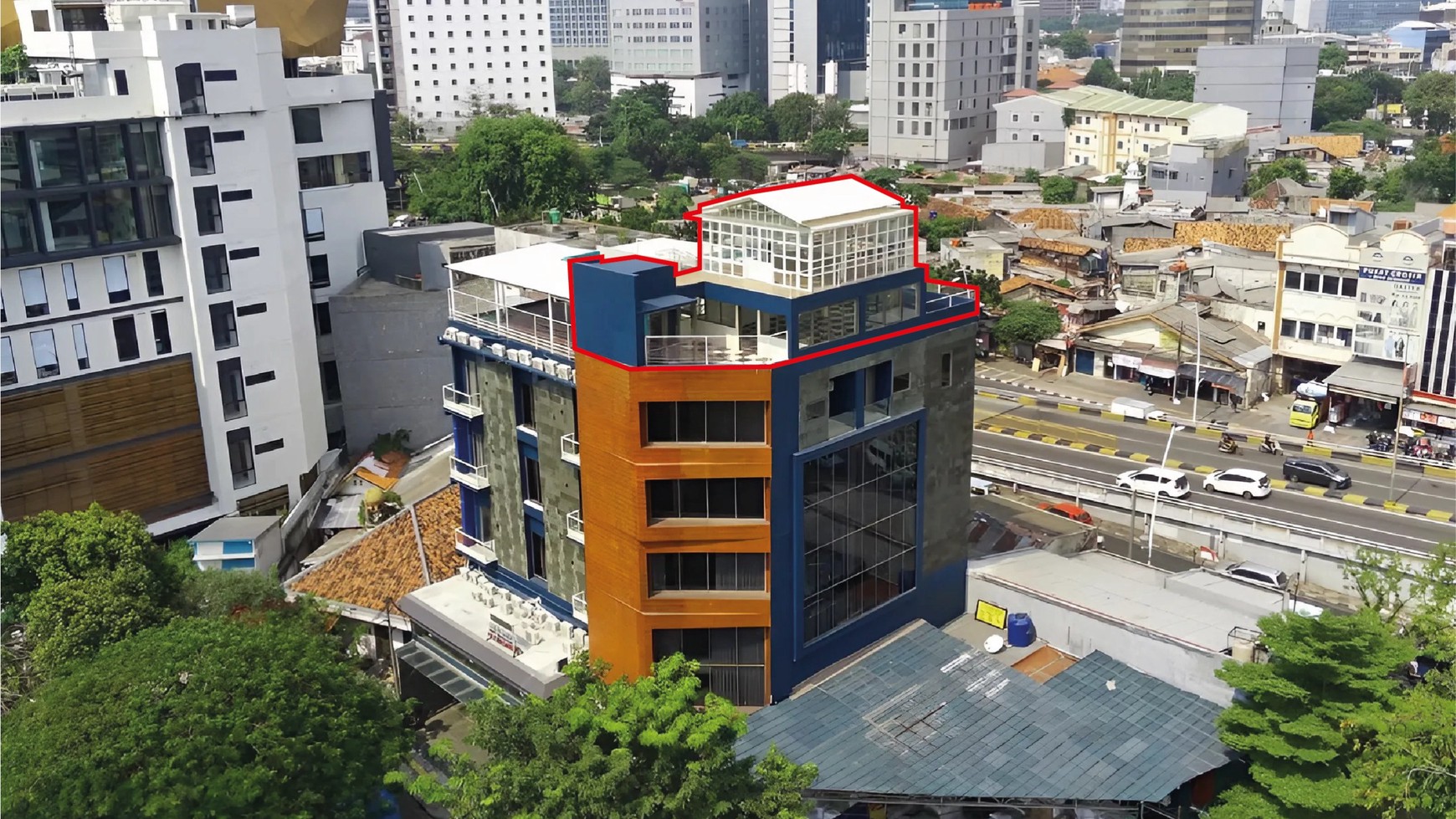 Ruang usaha instagramable di Roof Top hotel untuk Restaurant atau cafe luas 500 m2 di Tanah abang, Jakarta pusat