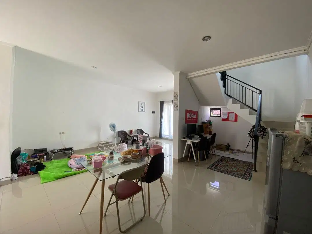 Flash Sale. Rumah bagus Bumi Puspitek Asri Pagedangan, depan jln utama.. 