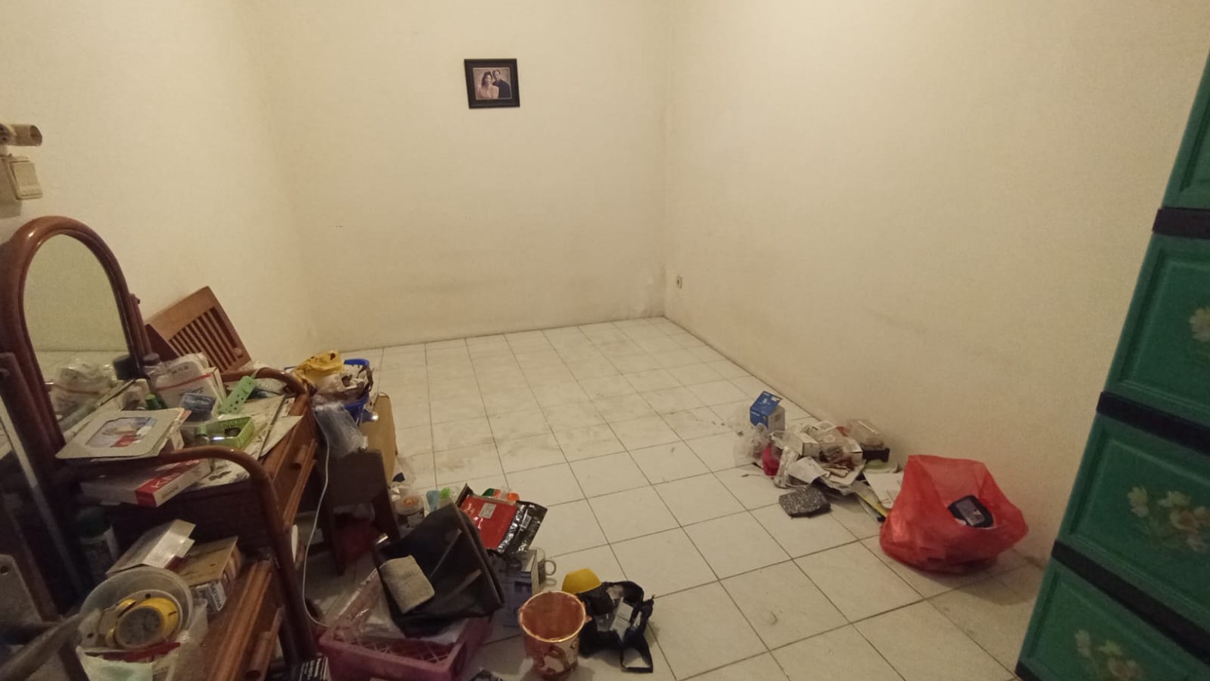 DIJUAL RUMAH 2 LANTAI KONDISI BAGUS DARMO INDAH TIMUR