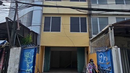 Dijual dan Disewakan  Ruko Pucang Anom Timur lokasi Ramai